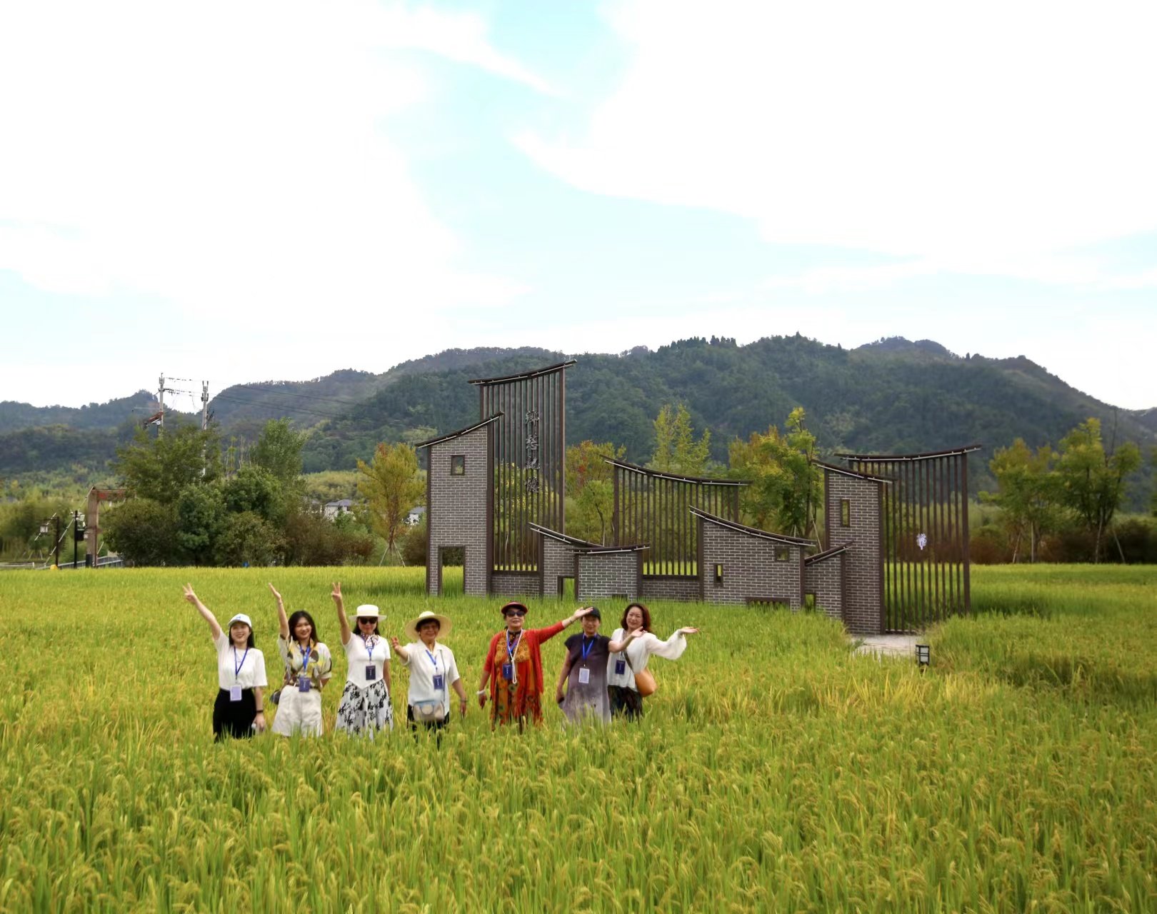 白牛村“牛”,海外华媒盛赞淘宝网红村——昌化白牛村-图片2