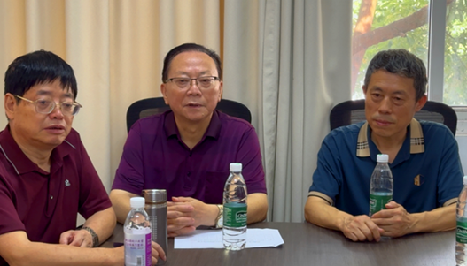 “金秋助学•圆梦行动”困难家庭大学新生助学活动在新都举行-图片2