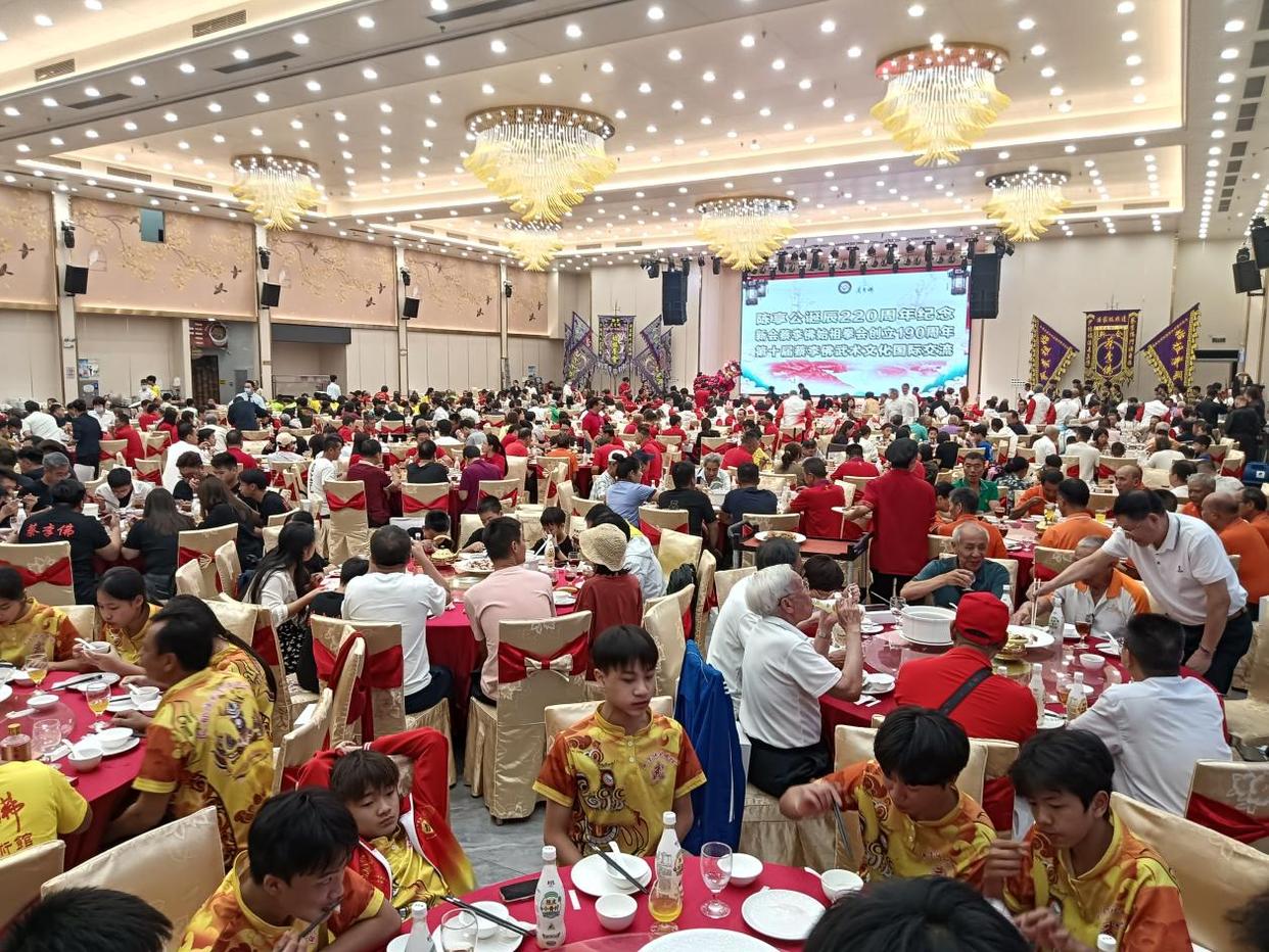 全球弟子致敬蔡李佛:这个武术门派创立190周年!——海内外700蔡李佛弟子广东新会寻根祭祖-图片2