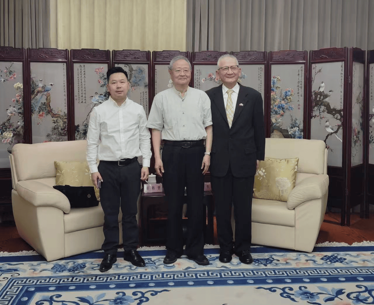 春晖映赤忱 共话两岸情——汪毅夫在京接见共工新闻社代表团-图片2
