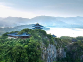 江苏省华侨文化交流基地泰伯庙赴宜兴考察调研