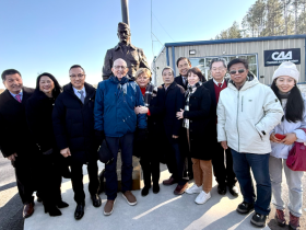 陈纳德将军铜像揭幕仪式隆重举行——致敬飞虎传奇,传承中美友谊