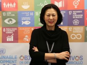 姜华被授予大英帝国官佐勋章(OBE)
